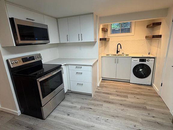 5th image of 32 Cartwright St #1574685