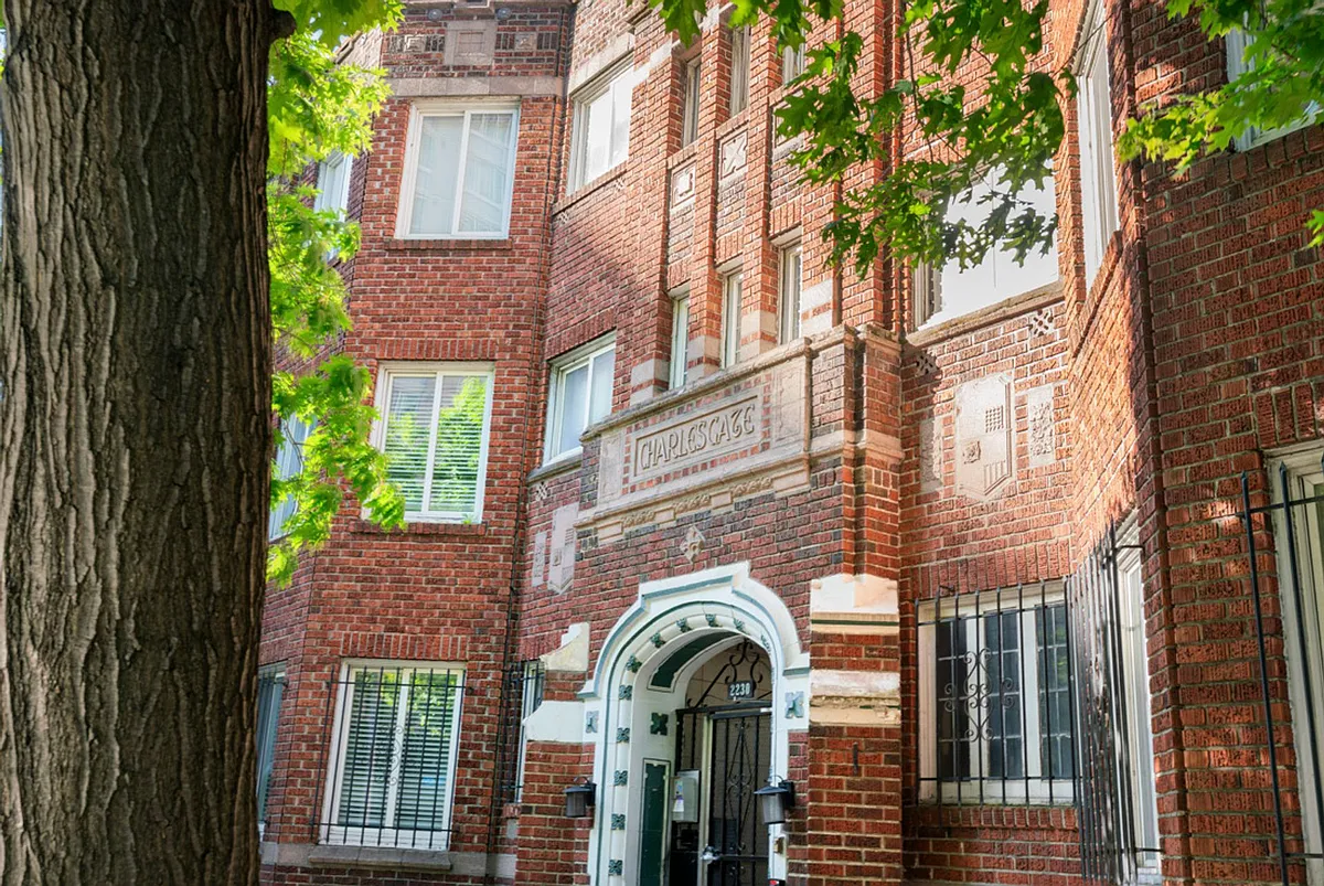 Building Photo - Charlesgate Apartments - Vintage Studios