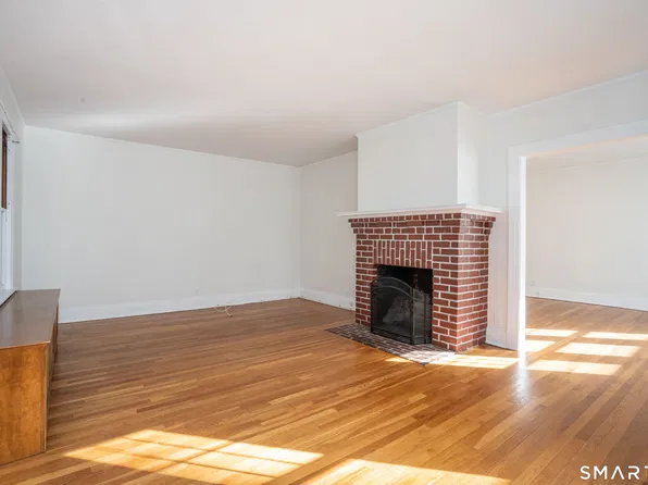 80 Lancaster Rd, West Hartford, CT 06119