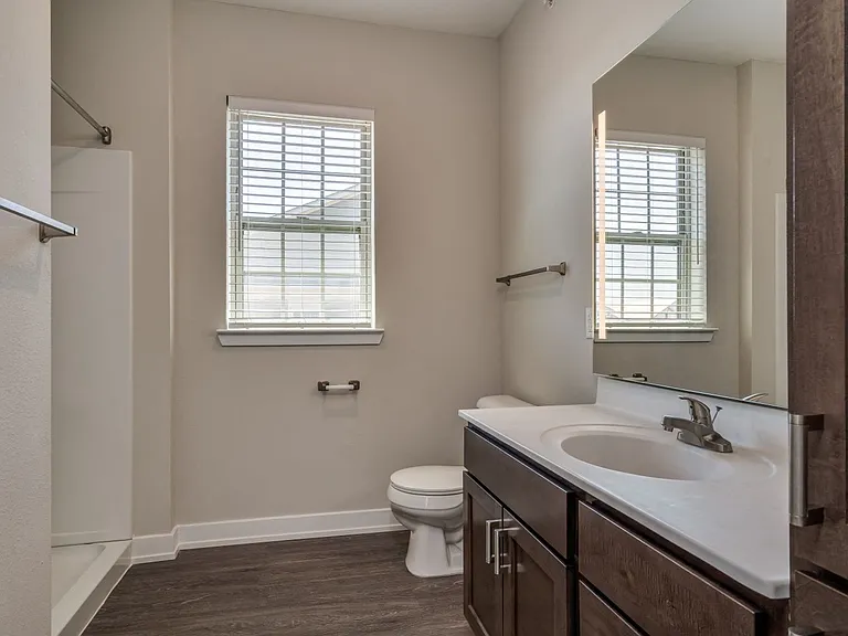 Bathroom (Prestige Floor Plan)