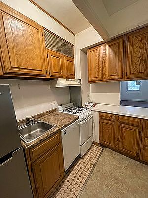 1st image of 6574 Saunders St #3H