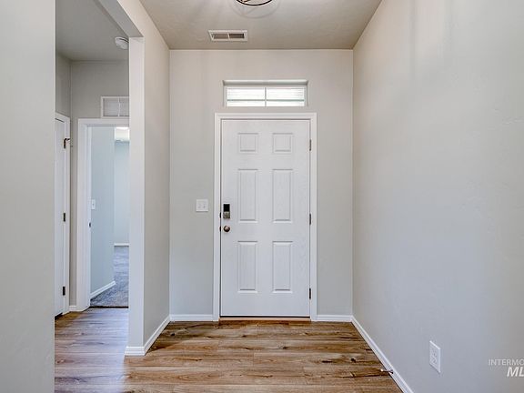 2nd image of 211 Goldstone Ave