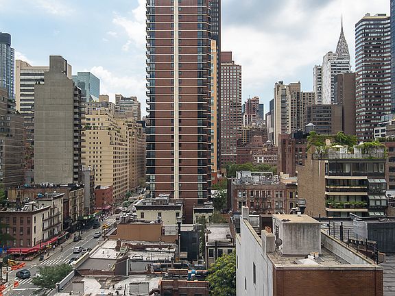 4th image of 251 E 51st St APT 11H