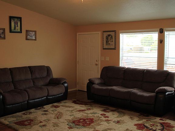 2nd image of 4400 Carpinteria Ave Unit 23