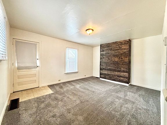 3rd image of 307 Mulberry Ln #307