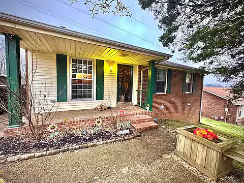 220 Township Dr — Photo 8
