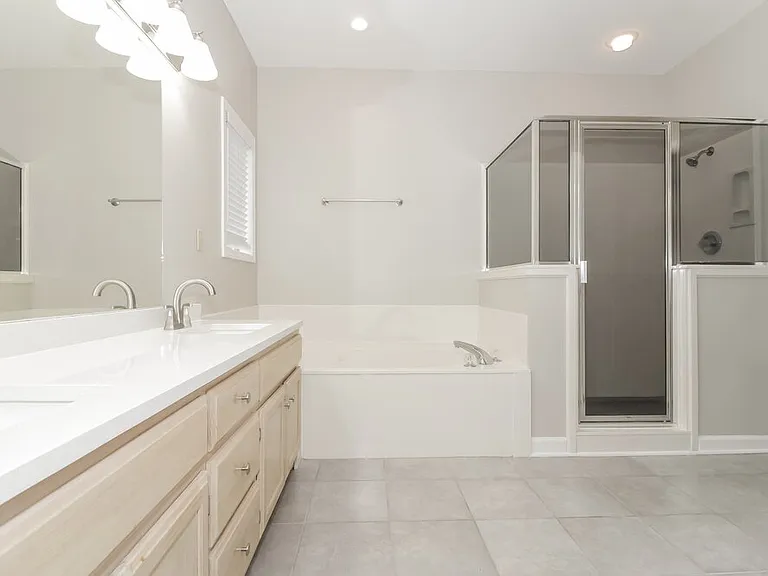 4077 Course View Dr — Photo 10