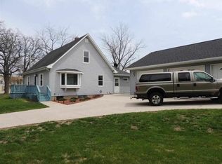 8126 E County Road P, Clinton, WI 53525