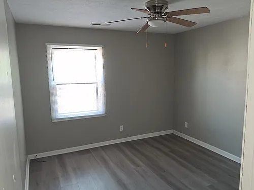 302 College Park Dr #3 Photo 1