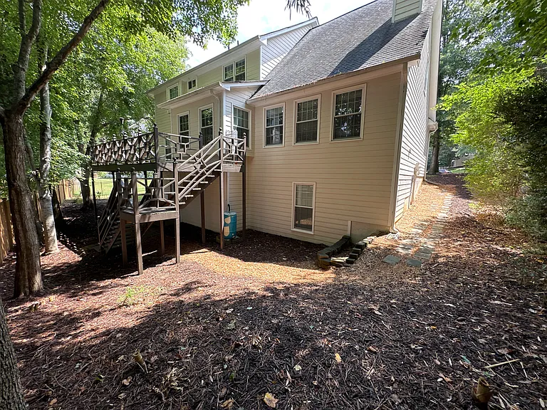 Pinehollow Ct — Photo 5