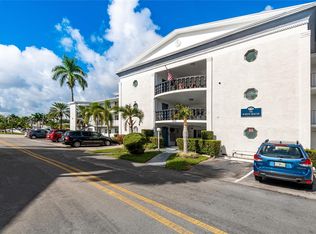470 Paradise Isle Blvd APT 204, Hallandale, FL 33009