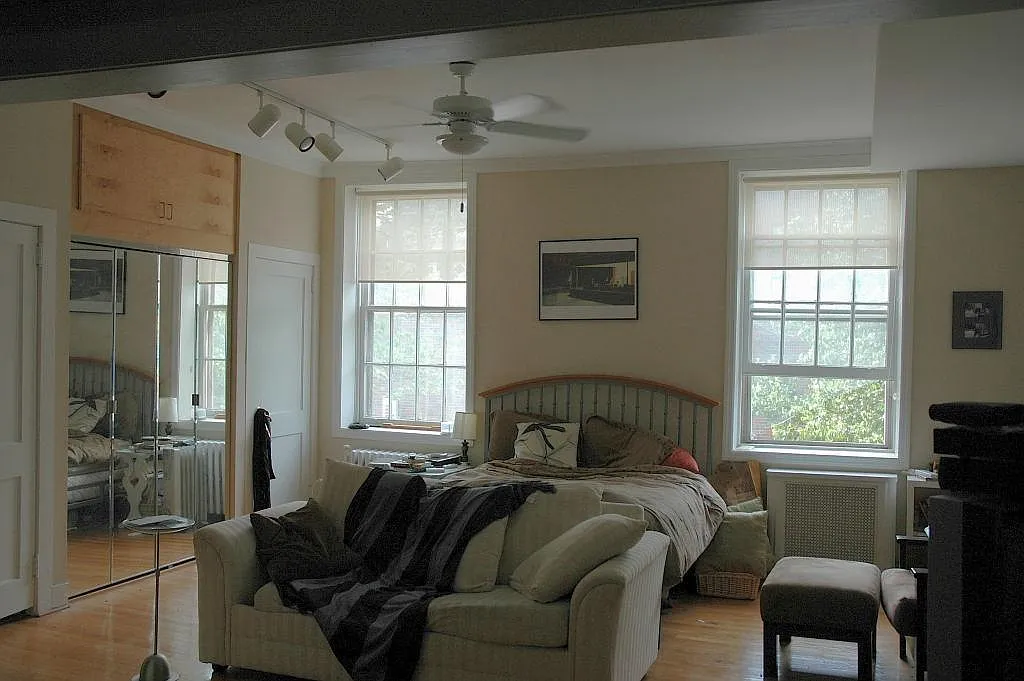 Old City Spacious Studio $1,400.00 per month — Photo 1