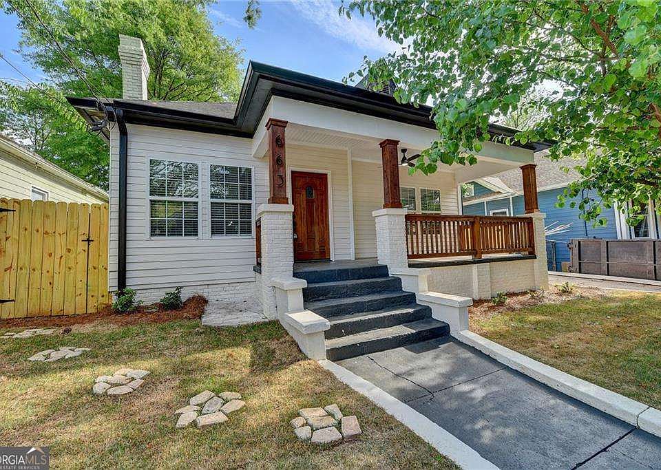 1st image of 663 Bryan St SE