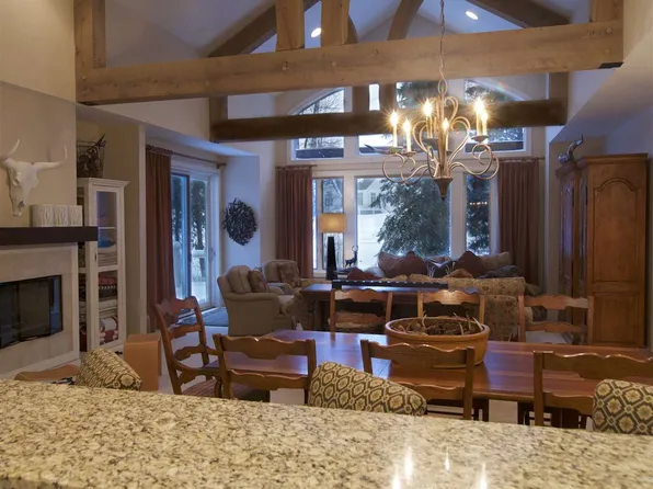 1181 Cedar Ln, Bay Harbor, MI 49770
