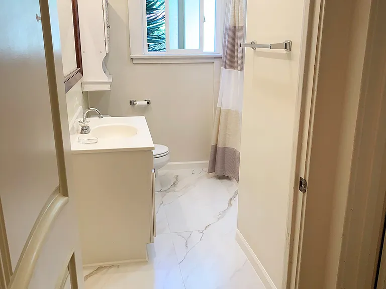 845 N Citrus Ave — Photo 16