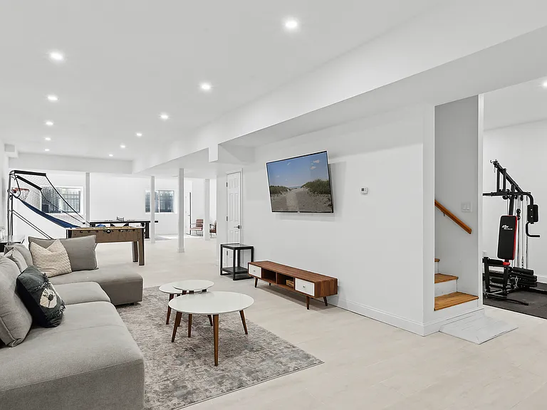 52 Sandy Hollow Rd — Photo 16