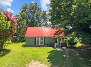 384 Woodlee St, Spencer, TN 38585