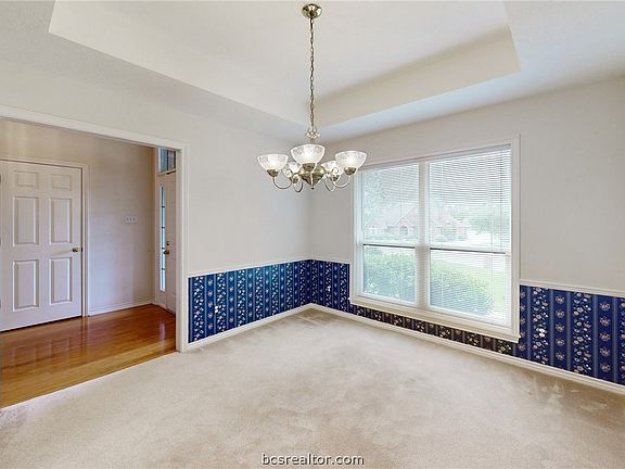 4th image of 4603 Colonial Cir