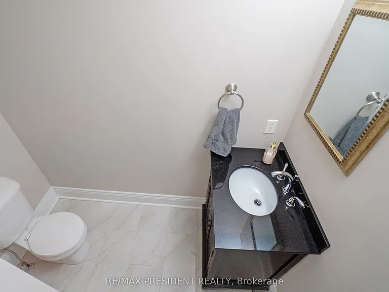1565 Mickleborough Ct — Photo 15