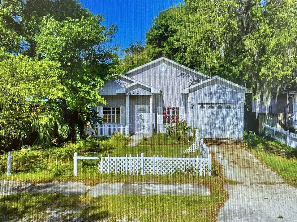 1st image of 8414 N Greenwood Ave