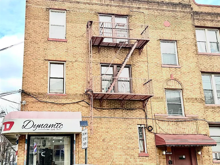 500 New York Ave #STUDIO — Photo 8