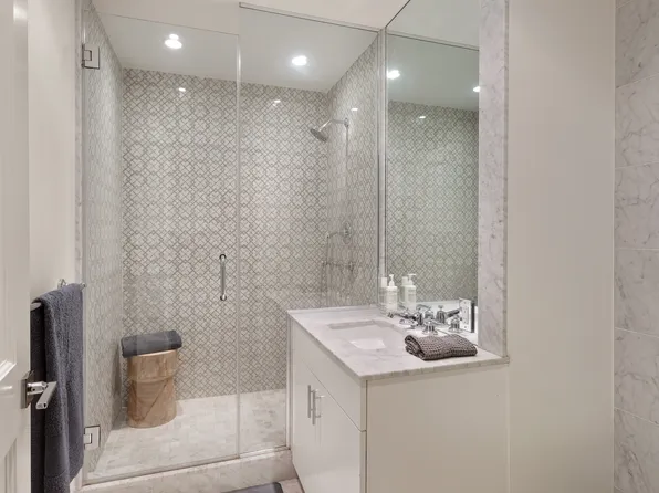 7 East 17th Street image 14 of 25