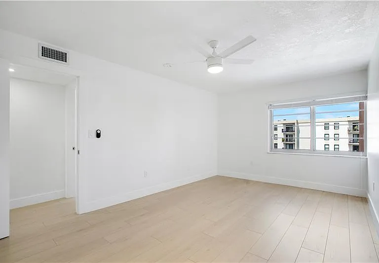4670 W 13th Ln #411 — Photo 16