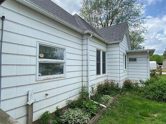 4th image of 308 E Blue Bird Ln