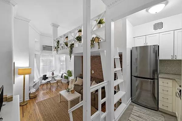 1st image of 264 W 77th St APT 3