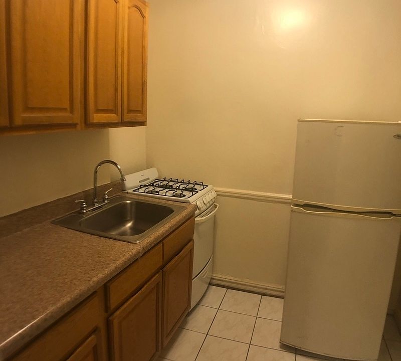 1st image of 667 Ocean Ave #4Y