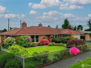 2111 49th Ave SW, Seattle, WA 98116