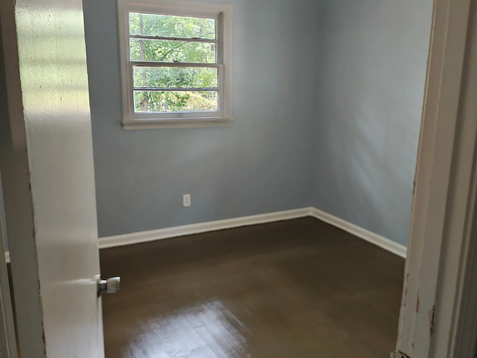 3 bed, 1008 sqft, $1,250 — Photo 2