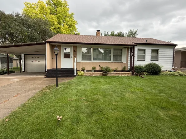 707 S 9th St, Aberdeen, SD 57401