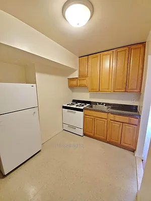 Rented by Smart NY Realty LLC | media 16