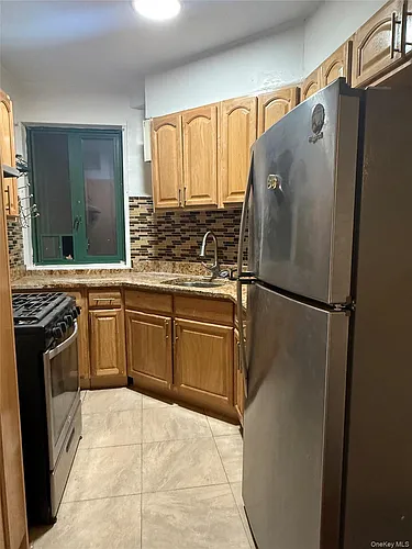 2240 E Tremont Ave #4B Photo 1
