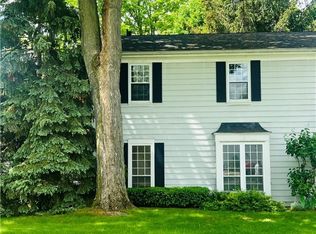 7328 Foxmill Rd, Mentor, OH 44060