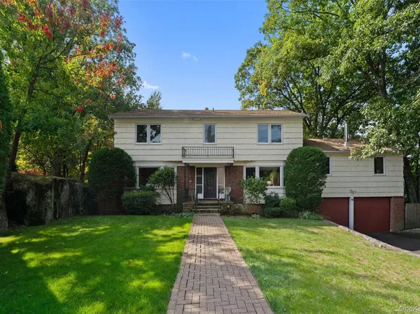 16 Cadillac Drive, New Rochelle, NY 10804