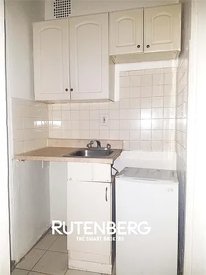 Rented by R New York | media 3