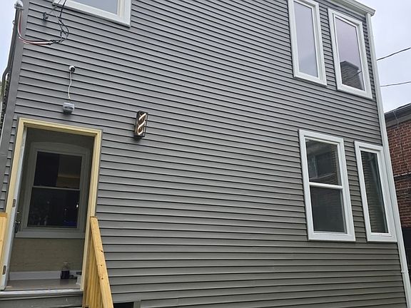 2nd image of 35 N Mayfield Ave