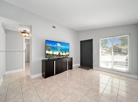 2nd image of 8827 NW 112th St