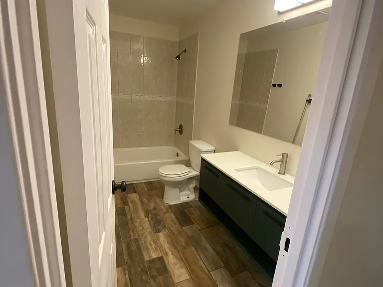 230 Hill Rise — Photo 6