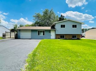 541 Spruce Rd, Bolingbrook, IL 60440