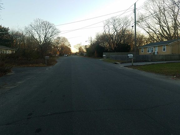 5th image of 541 Scherger Ave