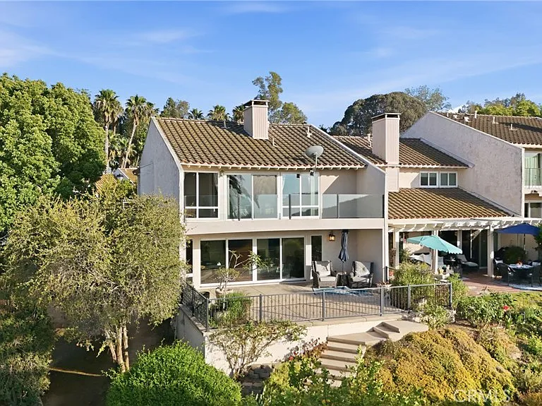 2235 El Capitan Dr — Photo 3