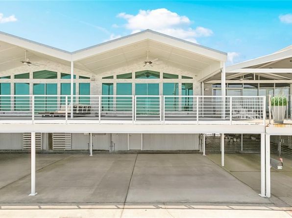 8116 Breakwater Dr, New Orleans, LA 70124