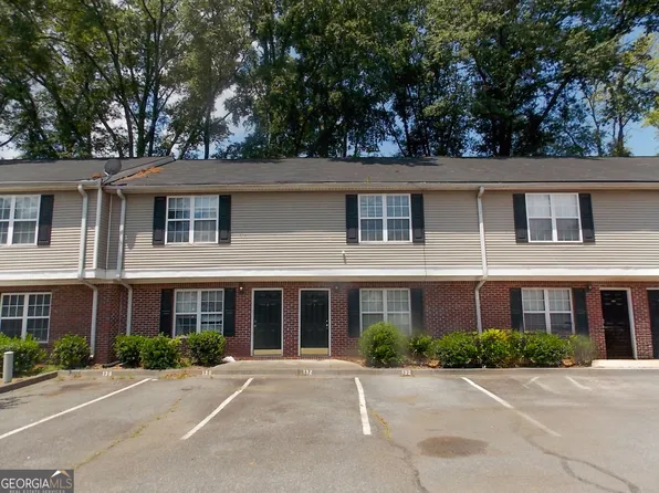 132 Point Place Dr, Cartersville, GA 30120