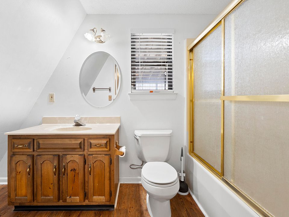 16th image of this home