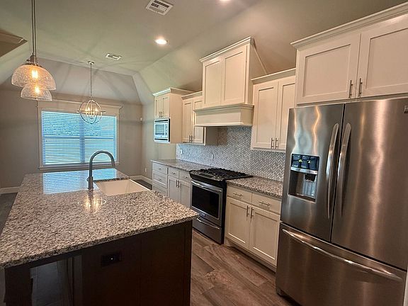 4th image of 18805 Trailview Way