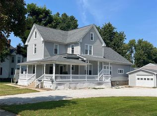 404 Maple St, Carrollton, IL 62016