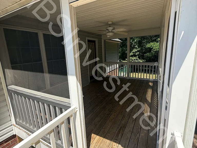 119 E Highland Ct — Photo 18
